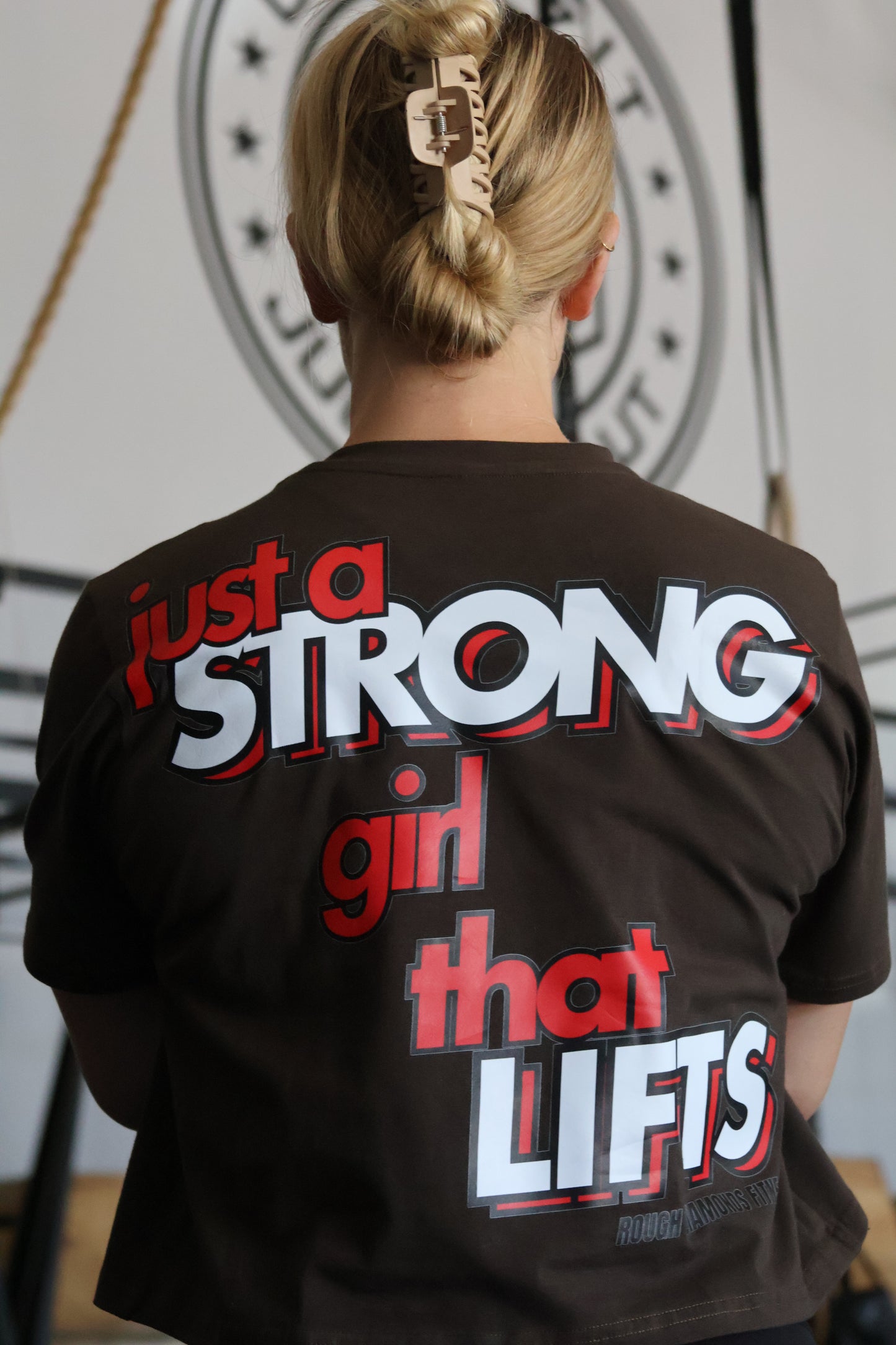 Ladies "STRONG GIRL" crop t-shirt