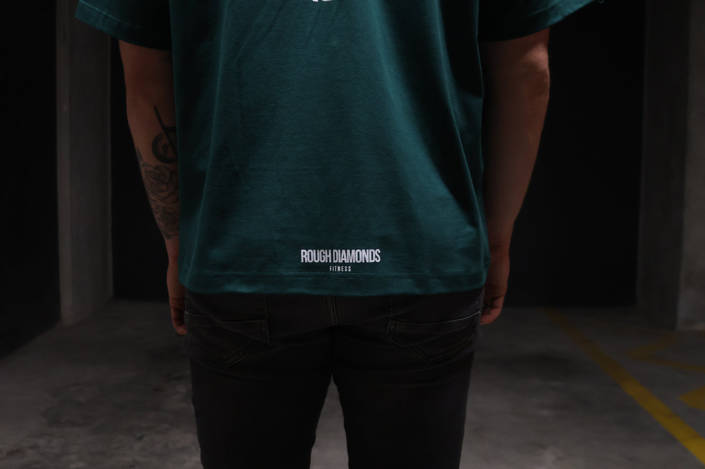 Oversized "GREATNESS" t-shirt